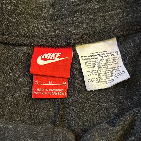 Nike Charcoal Gray Running Shorts - Picture 3 of 3